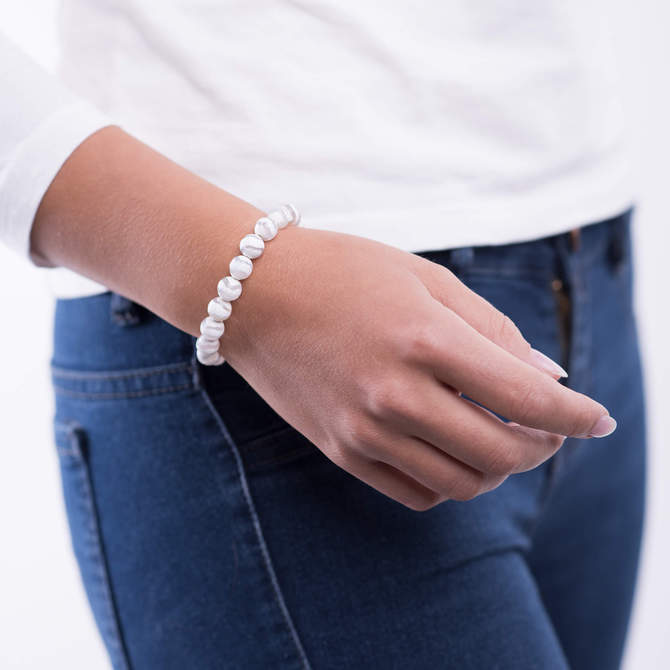 Damsky-koralkovy-naramek-stesti-wave-dzi-bile-zlato-ruka.jpg